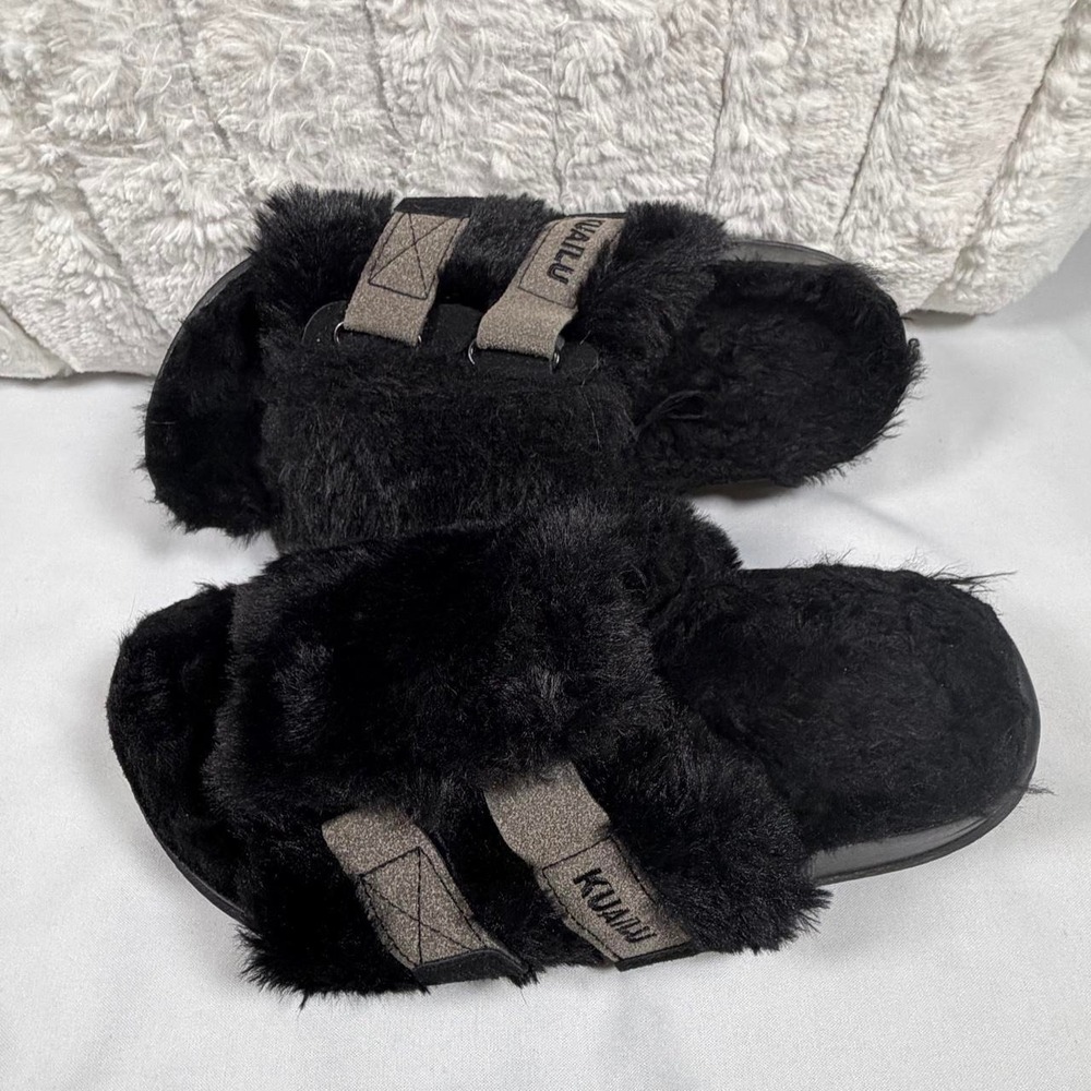 Cozy house slippers/slides
